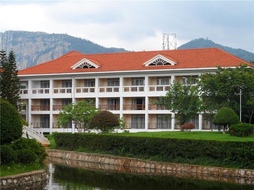 Yunnan Dianchi Garden Resort Hotel & Spa Kunming Esterno foto