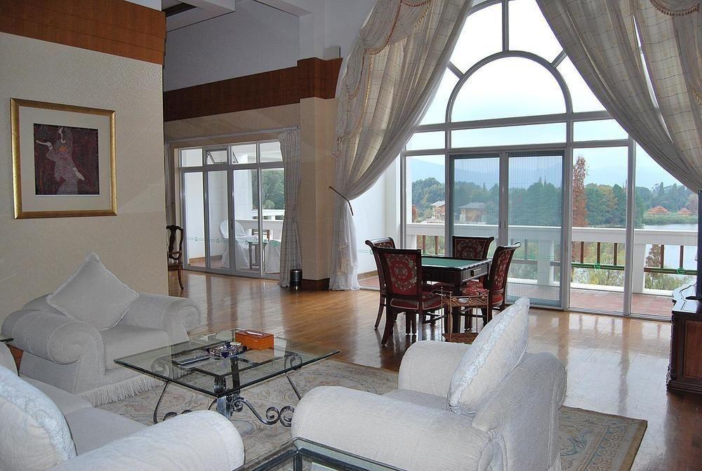 Yunnan Dianchi Garden Resort Hotel & Spa Kunming Esterno foto