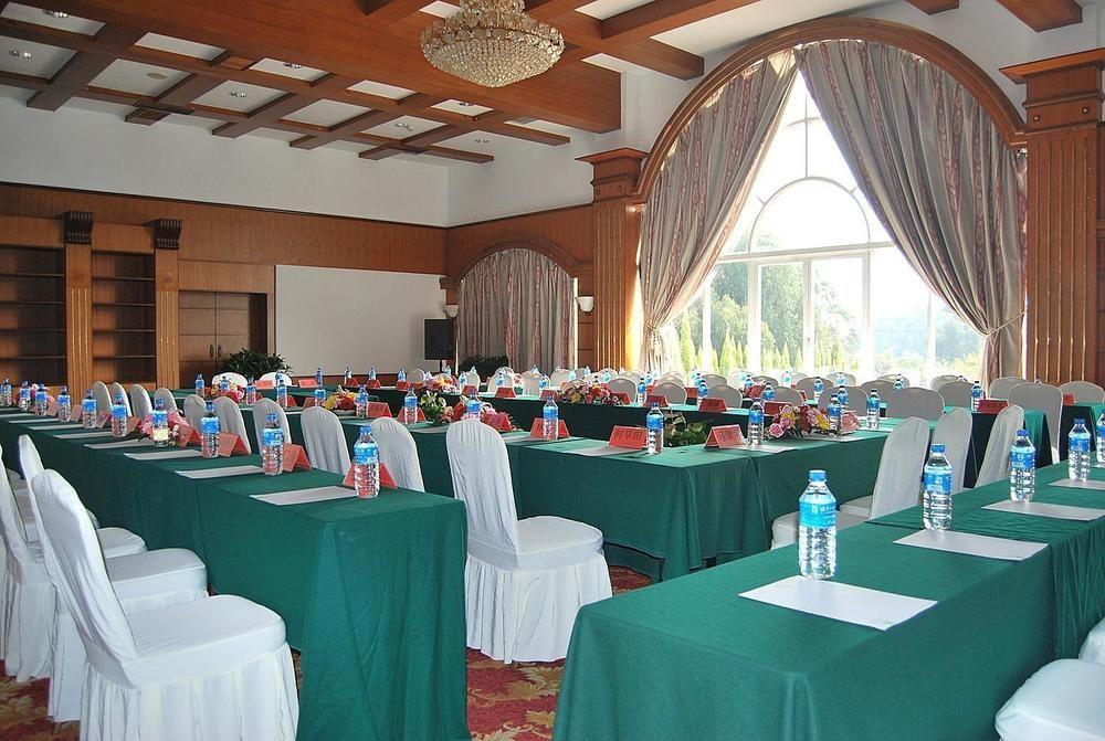 Yunnan Dianchi Garden Resort Hotel & Spa Kunming Esterno foto