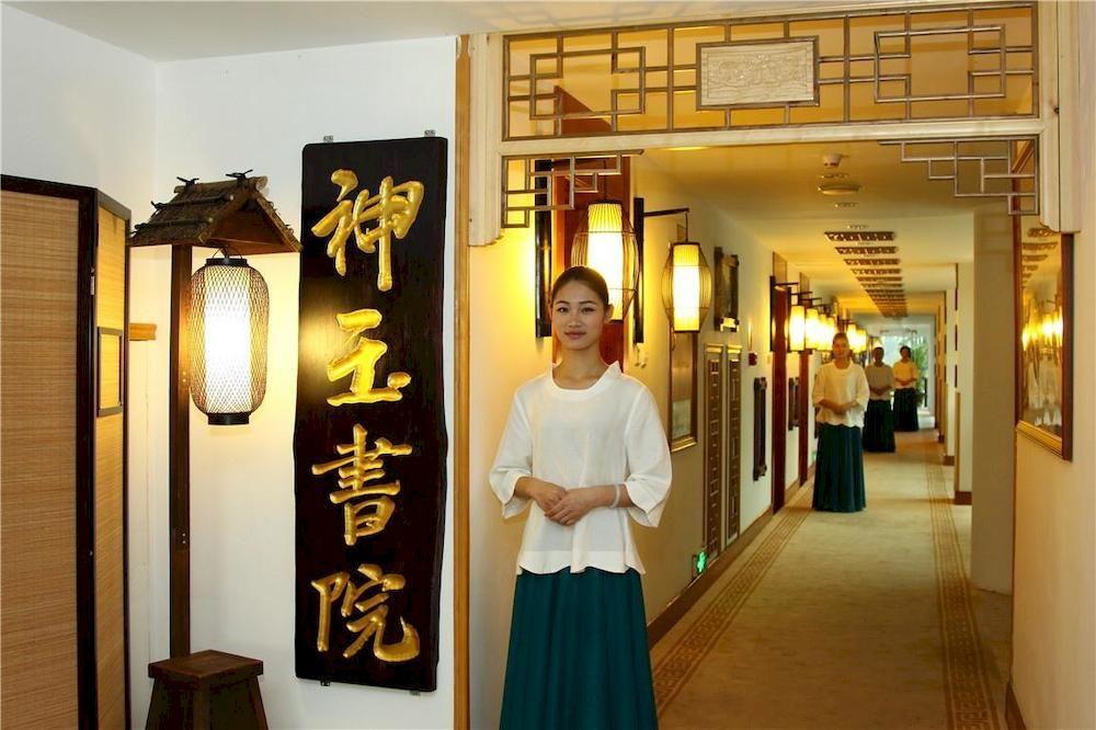 Yunnan Dianchi Garden Resort Hotel & Spa Kunming Esterno foto