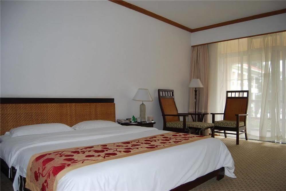 Yunnan Dianchi Garden Resort Hotel & Spa Kunming Esterno foto